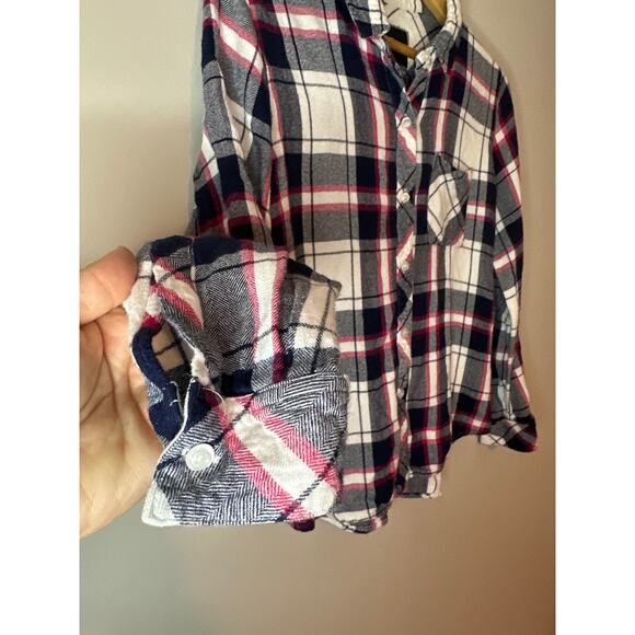 Rails Hunter Plaid Flannel Button Up Shirt Size M Red Navy Patriot/Cranberry - Picture 3 of 9